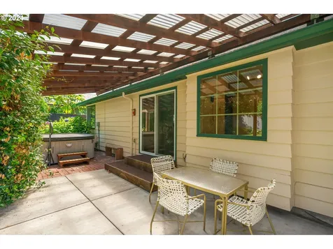 5019 Sw Lowell Street Portland OR 97221