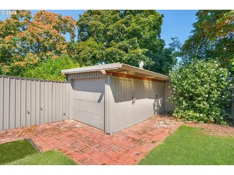 5019 Sw Lowell Street Portland OR 97221