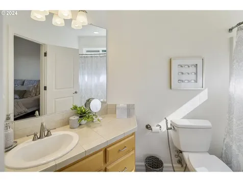 5101 NW 143rd Street Vancouver WA 98685