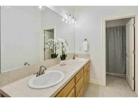 5101 NW 143rd Street Vancouver WA 98685