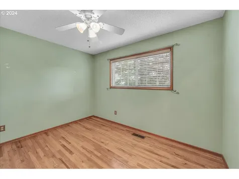 820 Nw Cascade Court Gresham OR 97030