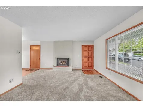820 Nw Cascade Court Gresham OR 97030