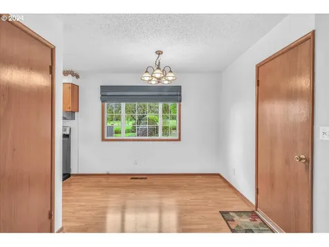820 Nw Cascade Court Gresham OR 97030