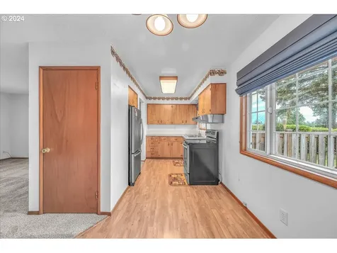 820 Nw Cascade Court Gresham OR 97030