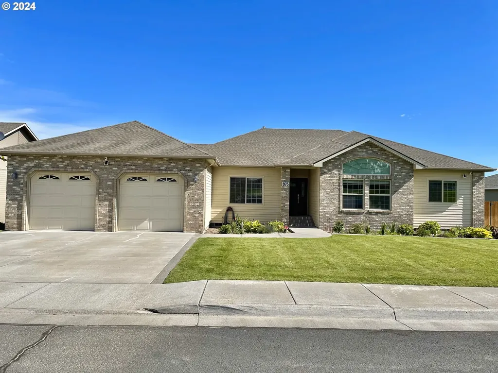 975 E Newport Avenue Hermiston OR 97838