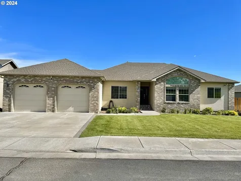 975 E Newport Avenue Hermiston OR 97838