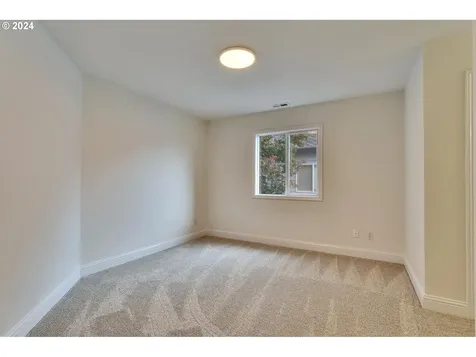 7528 SW Ashford Street Portland OR 97224