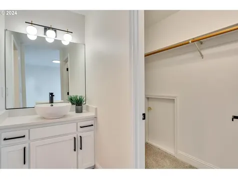 7528 SW Ashford Street Portland OR 97224