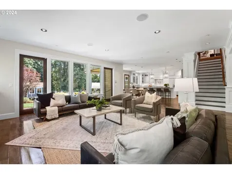7195 Sw Newton Place Portland OR 97225