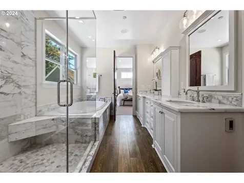 7195 Sw Newton Place Portland OR 97225