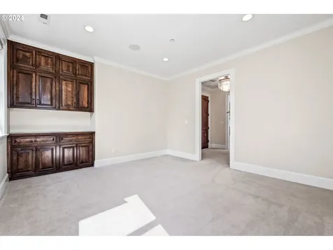 7195 Sw Newton Place Portland OR 97225
