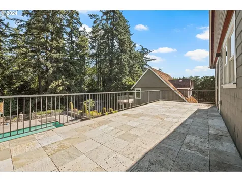 7195 Sw Newton Place Portland OR 97225