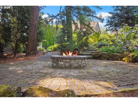 7195 Sw Newton Place Portland OR 97225