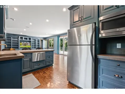 7195 Sw Newton Place Portland OR 97225