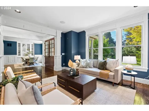 7195 Sw Newton Place Portland OR 97225