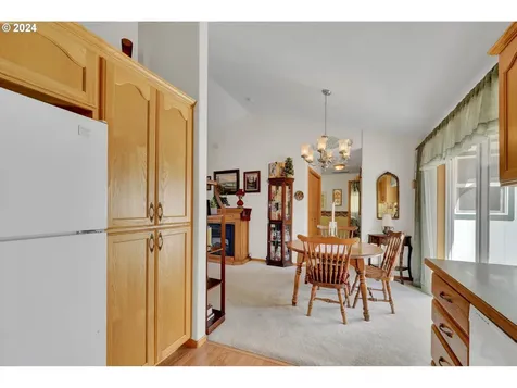 592 Creswood Loop Creswell OR 97426
