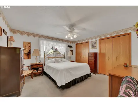 592 Creswood Loop Creswell OR 97426