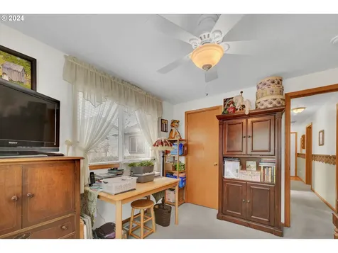 592 Creswood Loop Creswell OR 97426