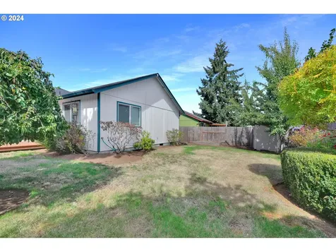 592 Creswood Loop Creswell OR 97426