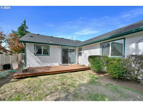 592 Creswood Loop Creswell OR 97426