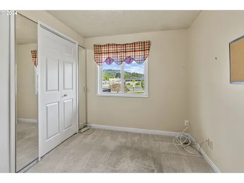 3915 Cherrywood Street Longview WA 98632