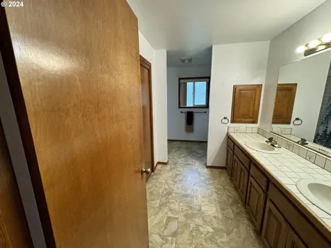 16001 Carson Lane Brookings OR 97415