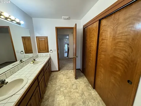 16001 Carson Lane Brookings OR 97415