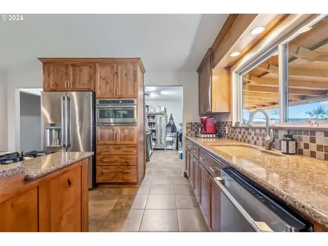 3068 SW Reif Road Powell Butte OR 97753