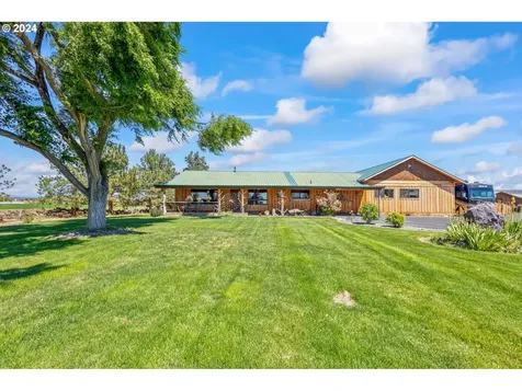 3068 SW Reif Road Powell Butte OR 97753