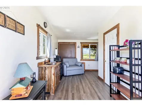 3068 SW Reif Road Powell Butte OR 97753