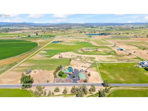3068 SW Reif Road Powell Butte OR 97753