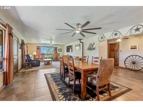 3068 SW Reif Road Powell Butte OR 97753