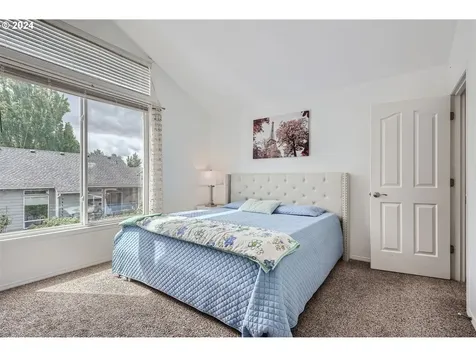 18001 SE 43rd Way Vancouver WA 98683