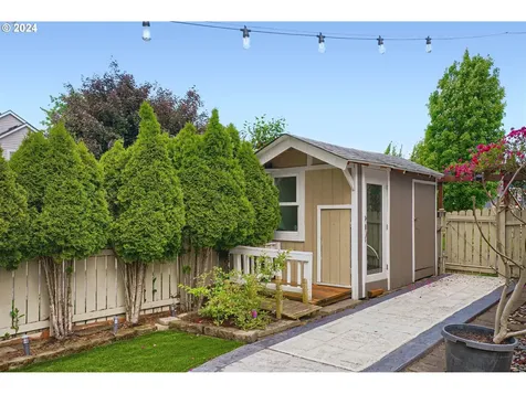 18001 SE 43rd Way Vancouver WA 98683