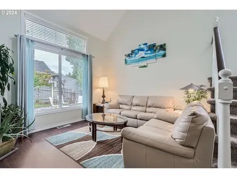 18001 SE 43rd Way Vancouver WA 98683