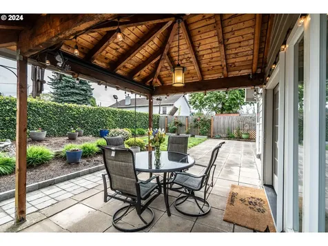 11132 Sw 65th Avenue Portland OR 97219