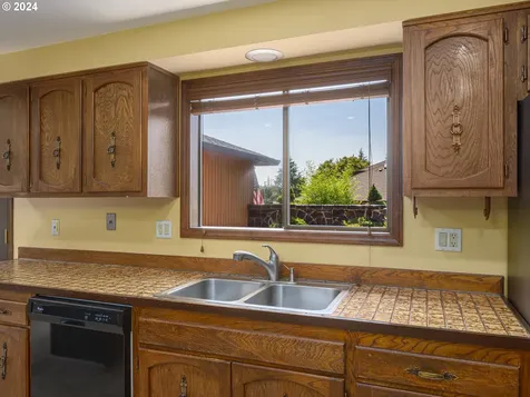 15615 Nw Melody Lane Beaverton OR 97006