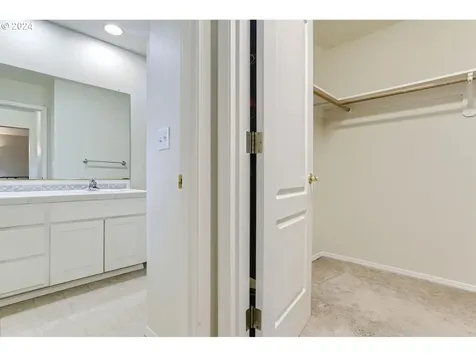 16733 SE Powell View Court Portland OR 97236
