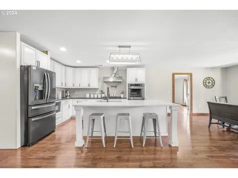 70200 Apiary Road Rainier OR 97048