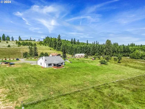 70200 Apiary Road Rainier OR 97048