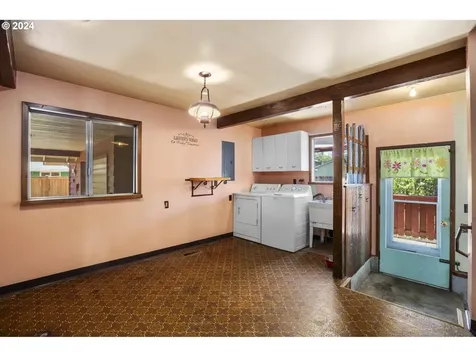 52273 SE 2nd Street Scappoose OR 97056