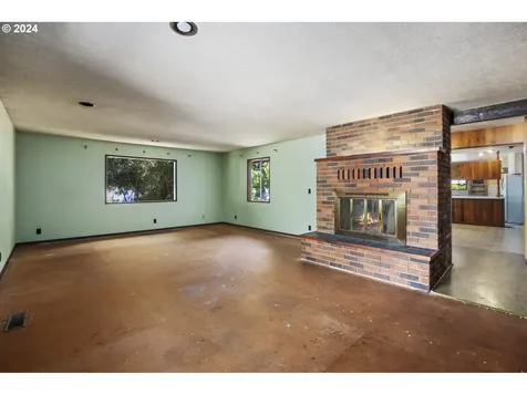 52273 SE 2nd Street Scappoose OR 97056