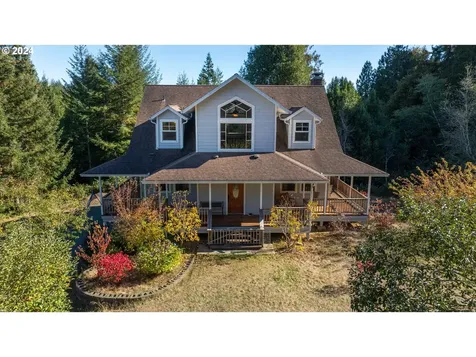 94104 Pleasant Valley Lane Myrtle Point OR 97458