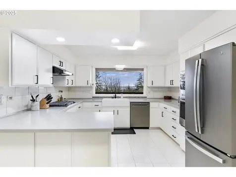 6110 SW Lesser Way Portland OR 97219