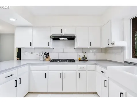 6110 SW Lesser Way Portland OR 97219