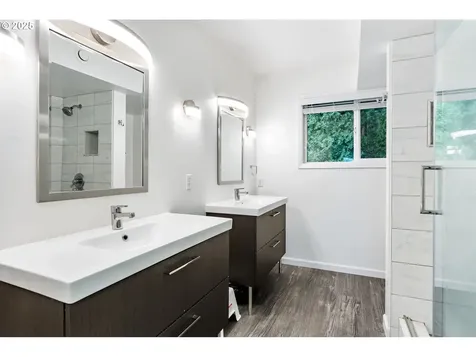 6110 SW Lesser Way Portland OR 97219