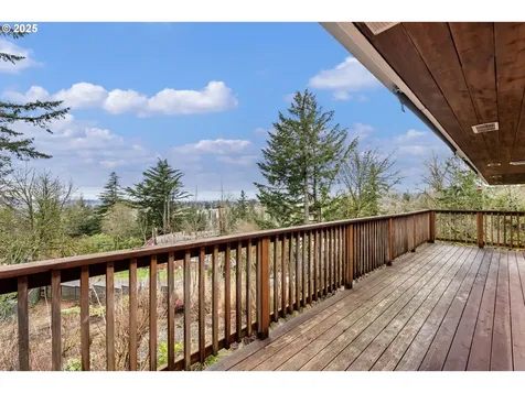 6110 SW Lesser Way Portland OR 97219