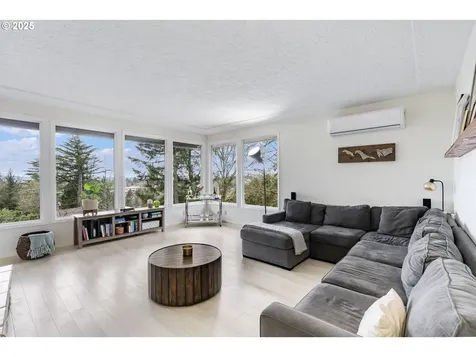 6110 SW Lesser Way Portland OR 97219