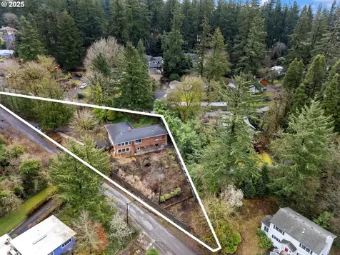 6110 SW Lesser Way Portland OR 97219