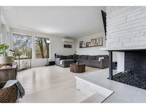 6110 SW Lesser Way Portland OR 97219
